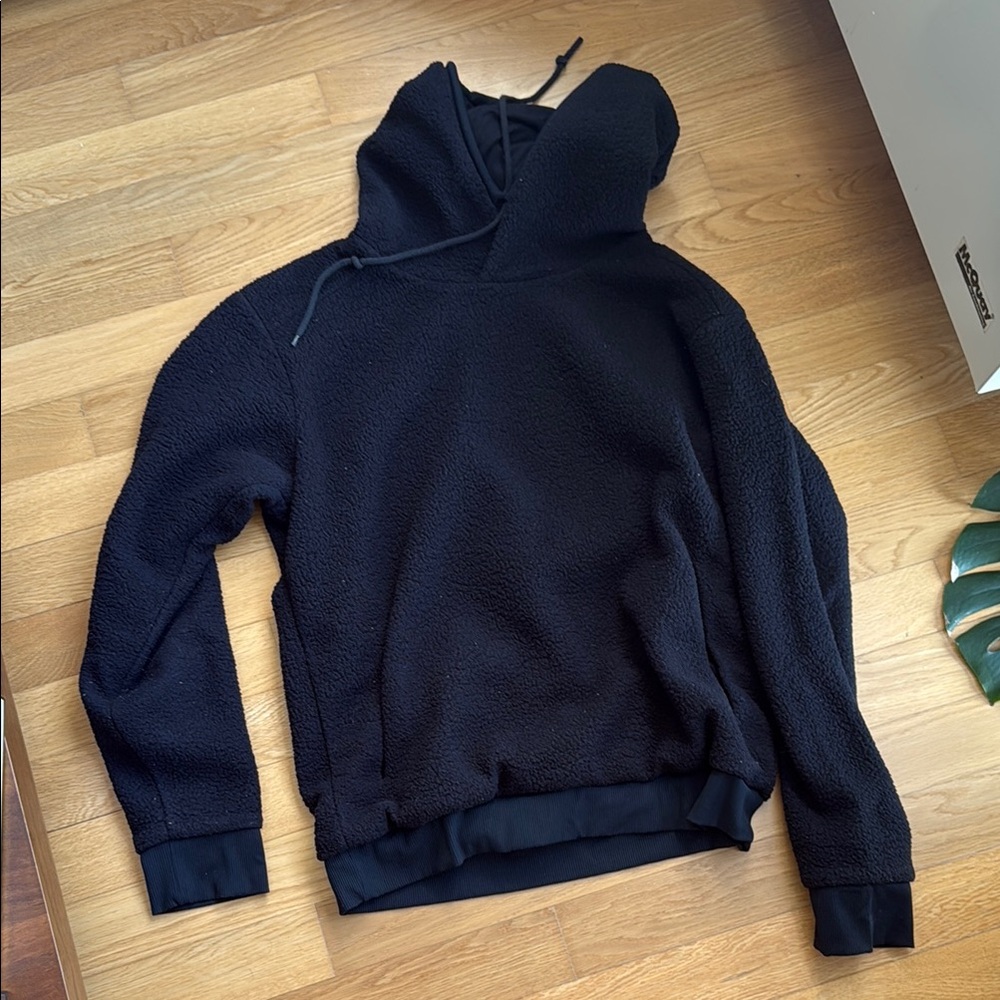 ALO Yoga Men's Black Fleece Hoodie